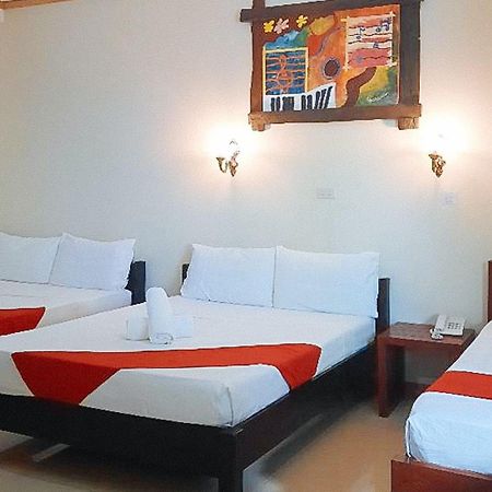 Reddoorz At New Casamila Hotel Palawan Puerto Princesa Extérieur photo
