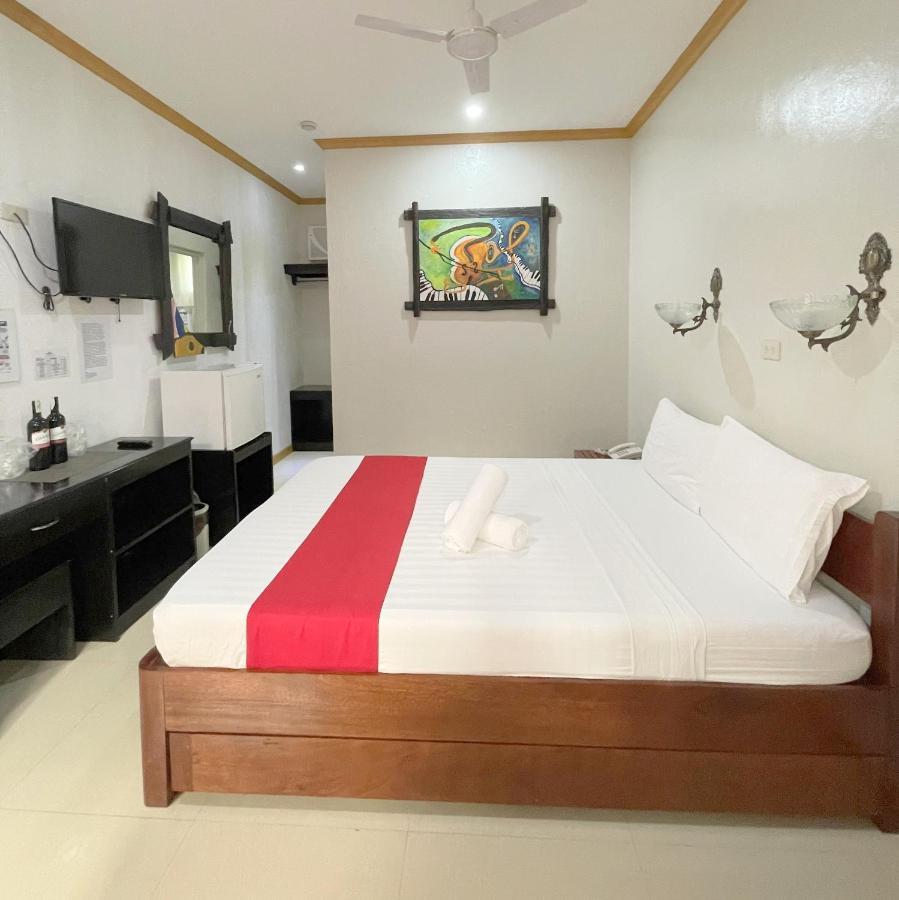 Reddoorz At New Casamila Hotel Palawan Puerto Princesa Extérieur photo